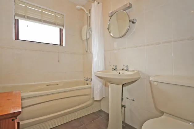 Photo of 2 Fearnóg, Shannon, Co. Clare, V14 PY05