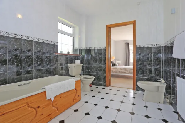 Photo of Ballyduff, Barefield, Ennis, Co. Clare., V95 YXE9