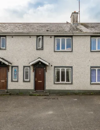 Photo of 5 Bank Gardens, Henry Street, Roscommon, F42F884