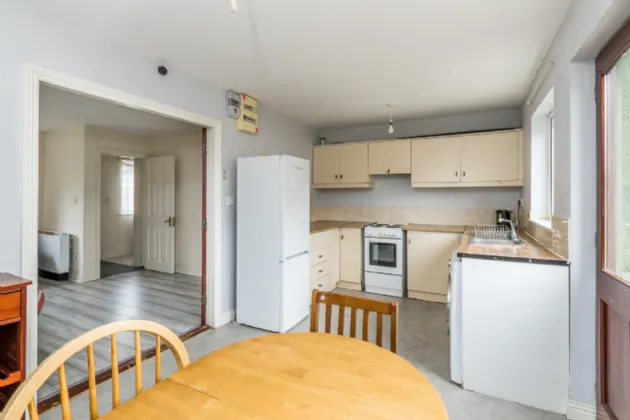 Photo of 5 Bank Gardens, Henry Street, Roscommon, F42F884