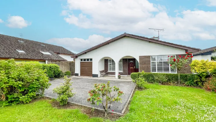 Photo of 12 Oakwood, Kilfera, Bennettsbridge Road, Kilkenny, R95 D2XH