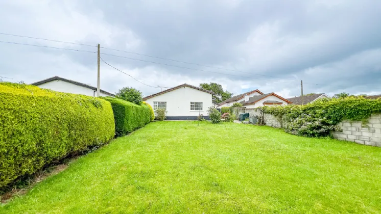 Photo of 12 Oakwood, Kilfera, Bennettsbridge Road, Kilkenny, R95 D2XH