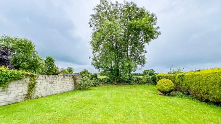 Photo of 12 Oakwood, Kilfera, Bennettsbridge Road, Kilkenny, R95 D2XH