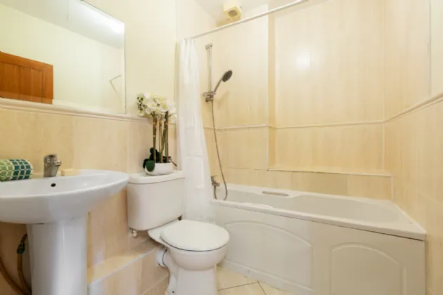 Photo of 38 The Ramparts, Cabinteely, Dublin 18, D18 X210