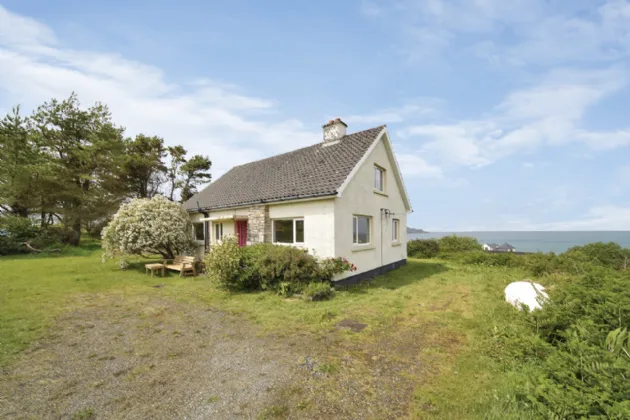 Photo of Cairn Cottage, Rinnaraw, Portnablagh, Co. Donegal, F92X6C1