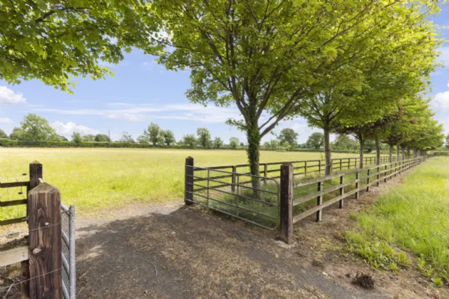 Photo of Mount Windsor House, Mountarmstrong, Donadea, Co Kildare, W91FK13