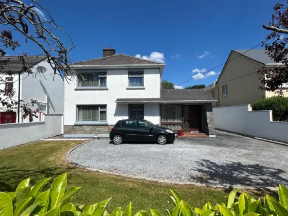 Photo of Countess Road, Killarney, Co Kerry, V93 TH9W