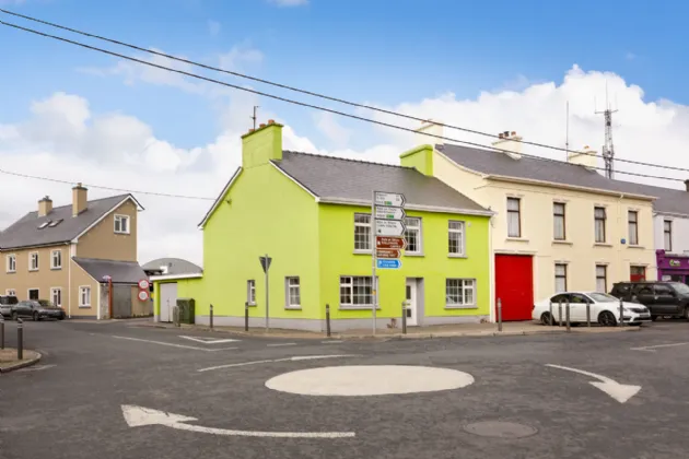 Photo of O'Connell Street, Ballymote, Co. Sligo, F56P213