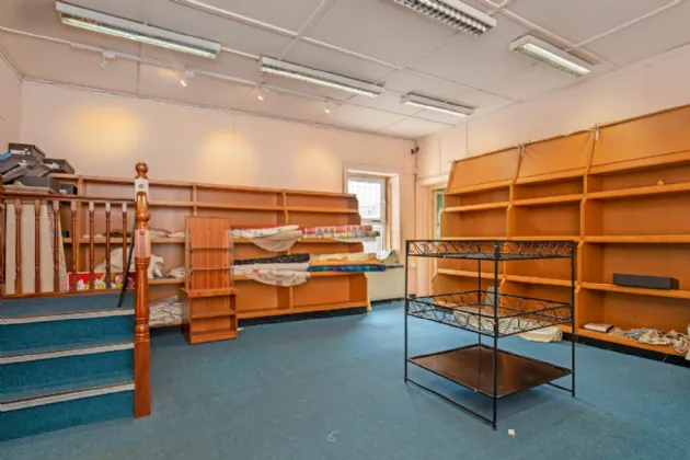 Photo of Clinton's, 25-27 Parnell Street, Clonmel, Co. Tipperary, E91X2V5