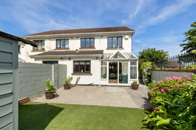 Photo of 27 Foxrock Wood, Dublin 18, D18 W3C6