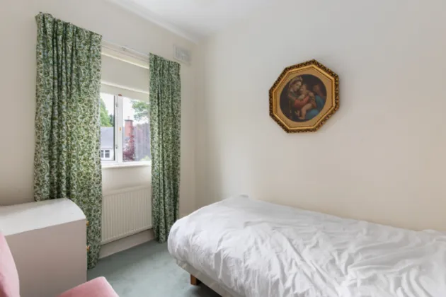 Photo of 8 Eglinton Park, Donnybrook, Dublin 4, D04 A8N8