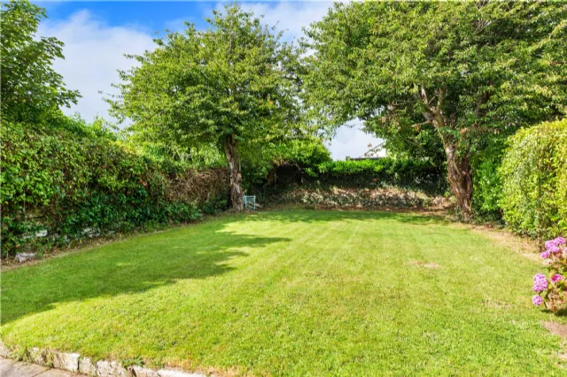 Photo of White Horses, 4 Seafield, Corbawn Lane, Shankill, Co. Dublin, D18 RH27