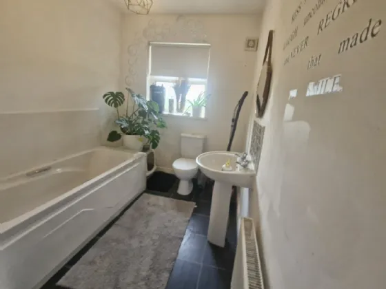 Photo of R, 4 Carrowbarra Island, Smithboro, Monaghan, H18YR24