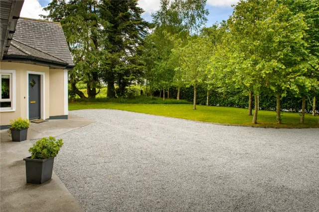 Photo of Ballycollin Upper, Kilcormac, Co Offaly, R42R729