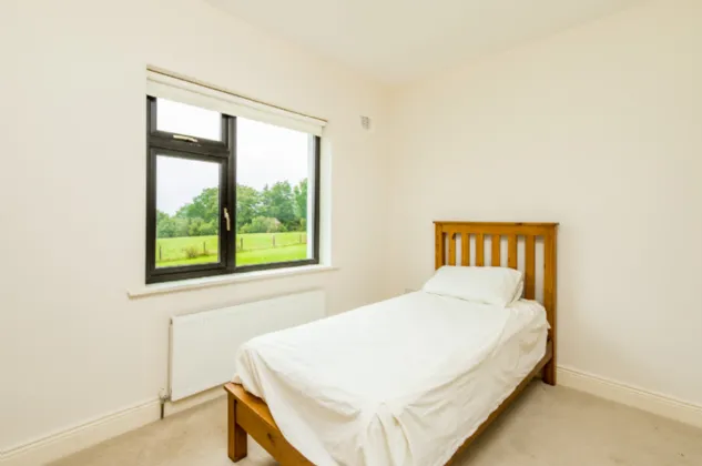 Photo of Killinordanbeg, Scramogue, Co. Roscommon, F42F656