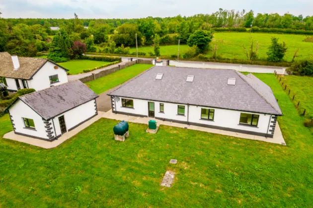 Photo of Killinordanbeg, Scramogue, Co. Roscommon, F42F656