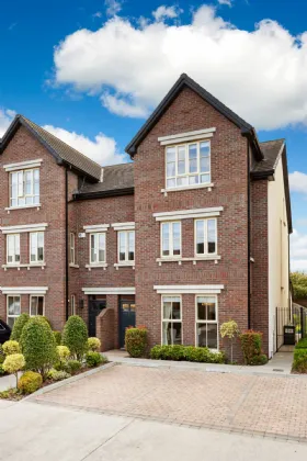 Photo of 15 Bracken Park Close, Castleknock, Dublin 15, D15 P58R