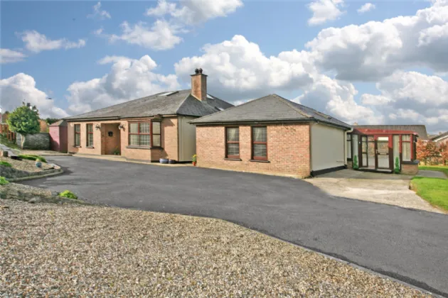 Photo of 26 Ballycaseymore Hill, Shannon, Co Clare, V14 FW14