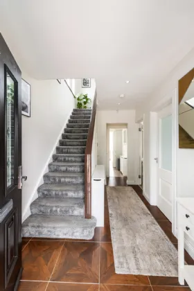 Photo of 17 Elm Mount Park, Beaumont, Dublin 9, D09 RK70