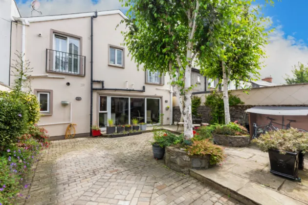 Photo of 6 Eglinton Terrace, Donnybrook, Dublin 4, D04 R9X6