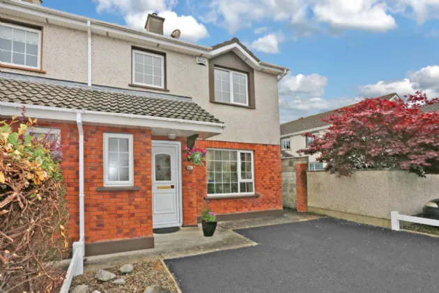 Photo of 27 Carraig Donn, Ballycasey, Shannon, Clare, V14 D281