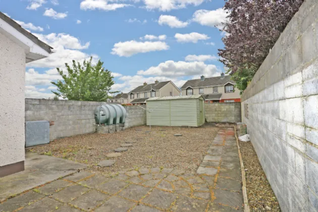 Photo of 27 Carraig Donn, Ballycasey, Shannon, Clare, V14 D281