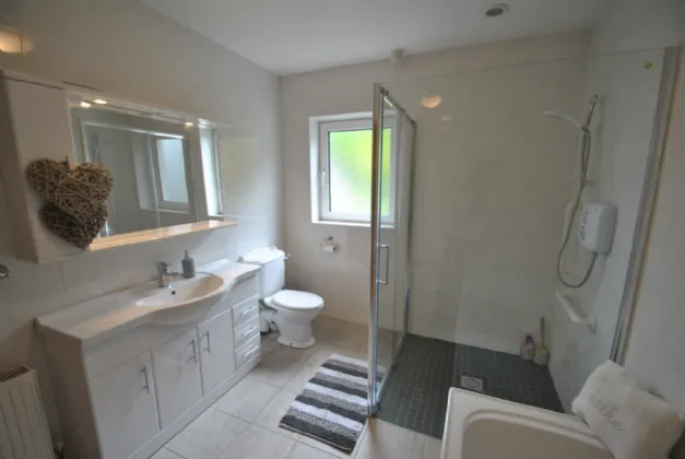 Photo of Coolarra, Parkmore, Roscrea, Co Tipperary, E53 KD93