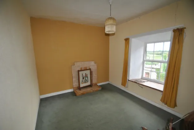 Photo of Main St, Shinrone, Birr, Co. Offaly, R42 N5F2