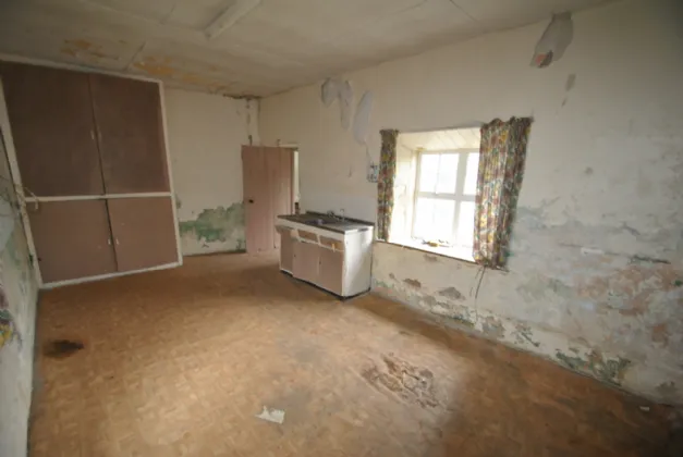 Photo of Main St, Shinrone, Birr, Co. Offaly, R42 N5F2