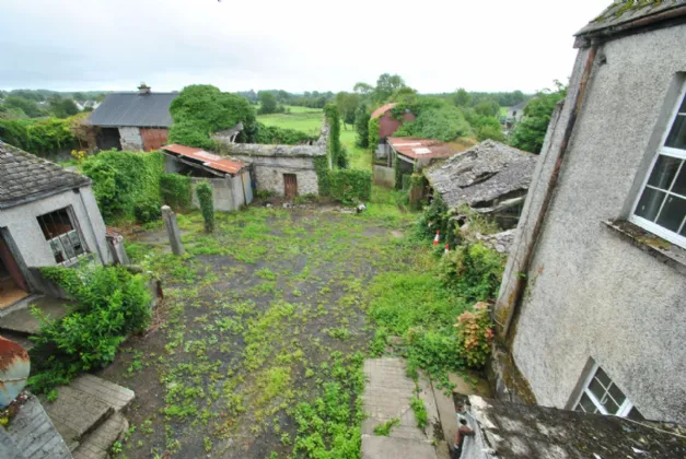 Photo of Main St, Shinrone, Birr, Co. Offaly, R42 N5F2