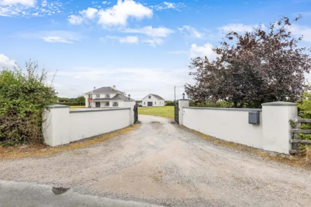 Photo of Fairyhouse Lodge, Mullinam Lane, Mullinam, Dublin 15, D15 CP2V