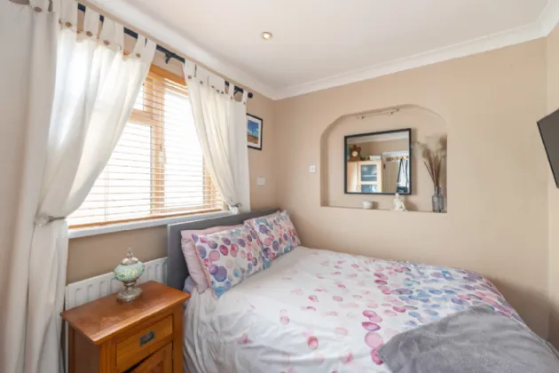 Photo of 13 Oak Green, Royal Oak, Santry, Dublin 9, D09 H9E4