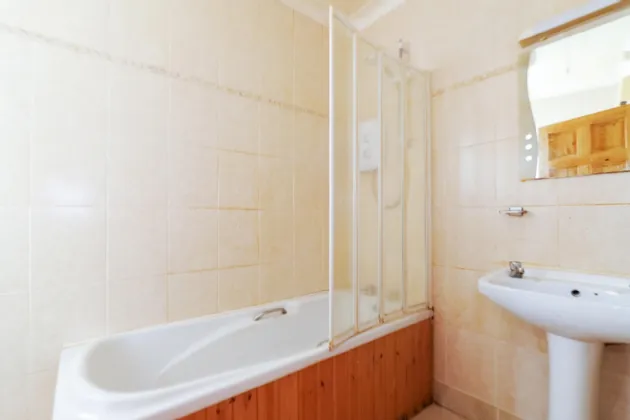 Photo of Londis, Church Street, Glenamaddy, Co. Galway, F45CD85