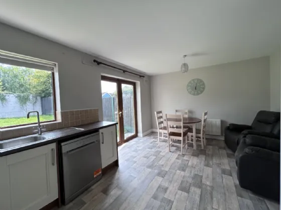 Photo of 14 Bishops Avenue, The Steeples, Cashel, Co Tipperary, E25V054