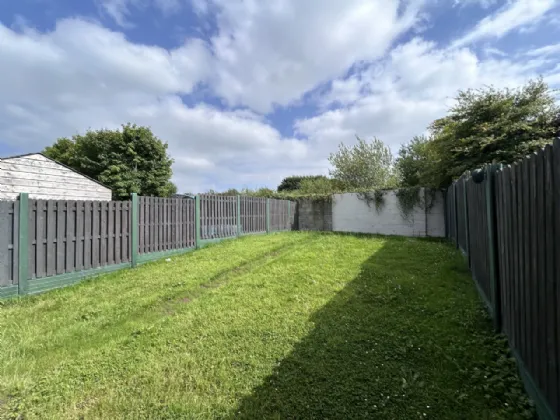 Photo of 14 Bishops Avenue, The Steeples, Cashel, Co Tipperary, E25V054