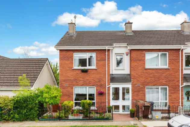 Photo of 81 Castlecurragh Park, Mulhuddart, Dublin 15, D15 FWT1