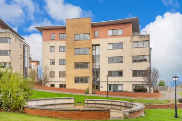 Photo of 95 The Oval, Tullyvale, Cabinteely, Dublin 18, D18 PW24