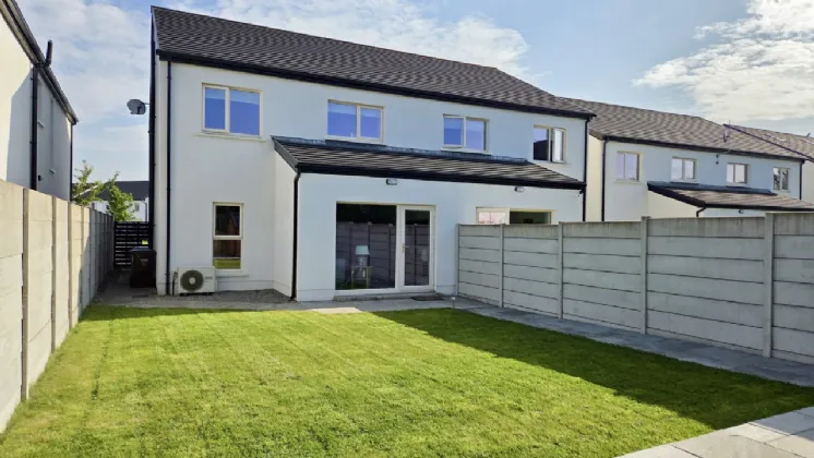 Photo of 102 Carrabeag, Newport Road, Castlebar, Co. Mayo, F23 FT88