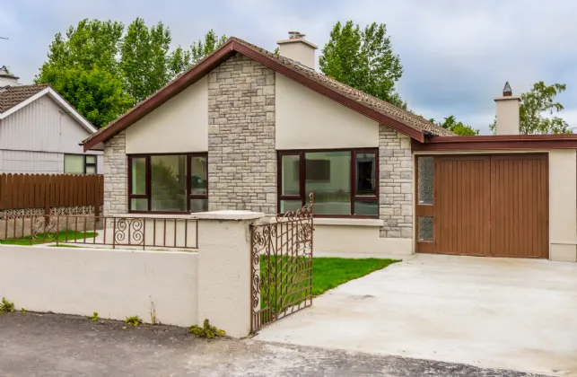 Photo of 6 Brookvale Avenue, Roscommon Town, Co. Roscommon, F42KC43