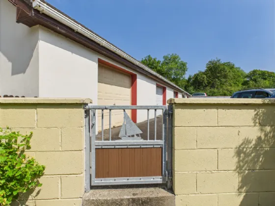 Photo of 2 Living Village, Mountshannon, Co. Clare, V94 P7K8