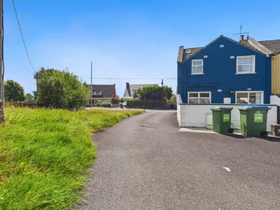 Photo of 2 Living Village, Mountshannon, Co. Clare, V94 P7K8