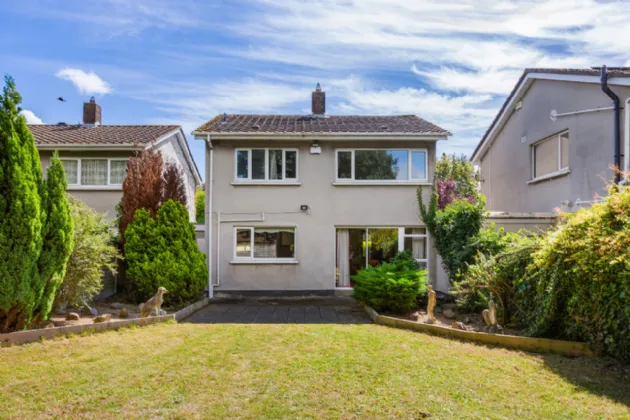 Photo of 16 Ailesbury Grove, Dundrum, Dublin 16, D16 YK20