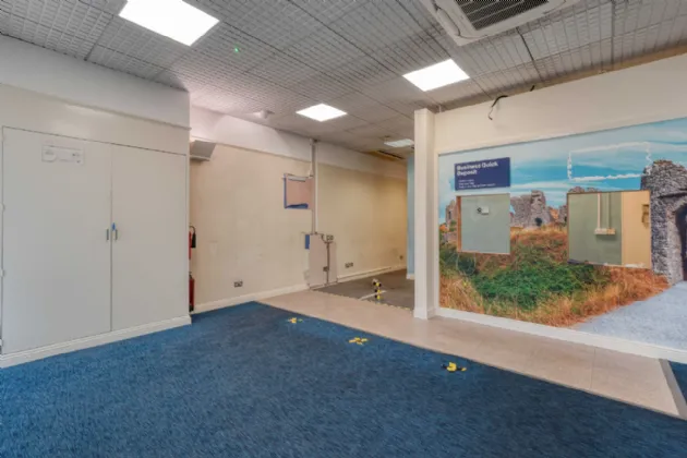 Photo of Ulster Bank, James Fintan Lawlor Avenue,, Portlaoise,, Co.Laois