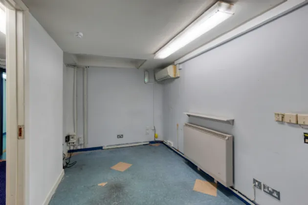 Photo of Ulster Bank, James Fintan Lawlor Avenue,, Portlaoise,, Co.Laois, R32 FX25