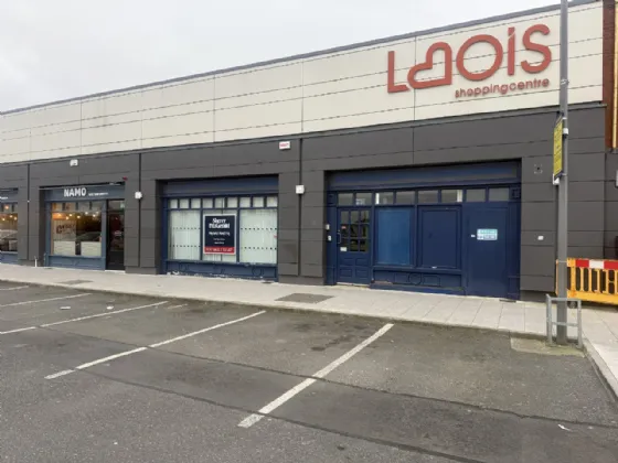 Photo of Ulster Bank, James Fintan Lawlor Avenue,, Portlaoise,, Co.Laois, R32 FX25