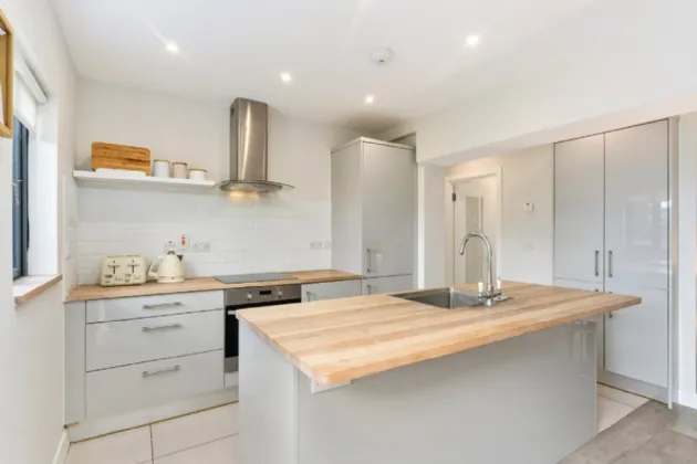 Photo of 68 Derrynane Gardens, Sandymount, Dublin 4, D04 PD72