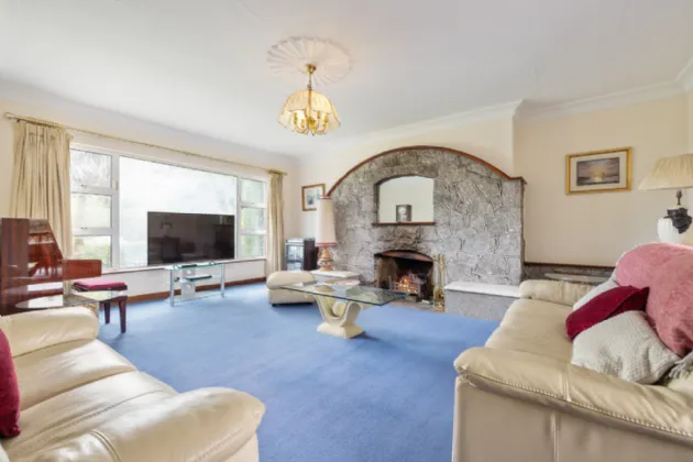 Photo of Carrabawn, 4 Sunnyhill Park, Cabinteely, Dublin 18, D18 H9W6