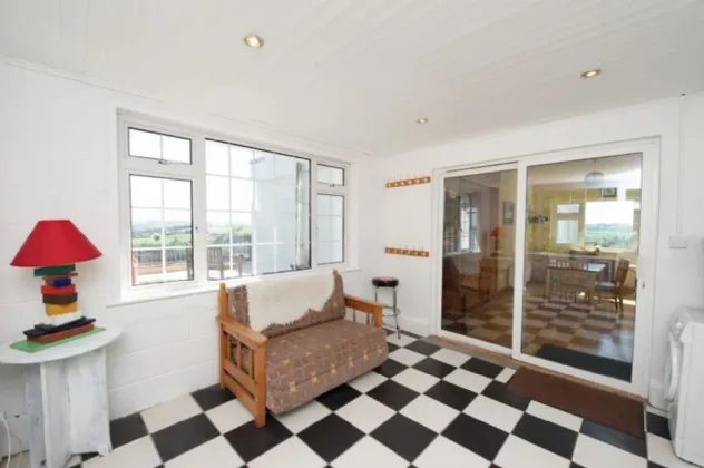 Photo of Lahern, Dunderrow, Kinsale, Co. Cork, P17NN52