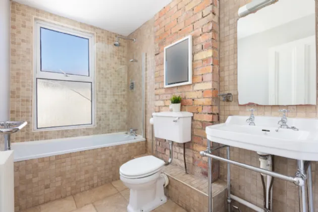 Photo of 30 Victoria Avenue, Donnybrook, Dublin 4, D04 X4K0