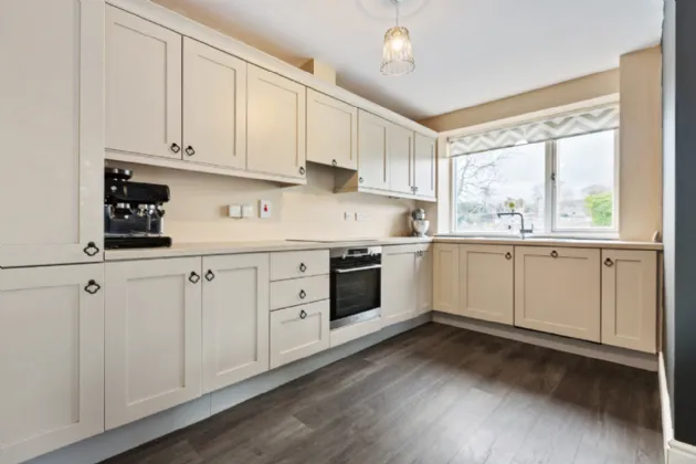 Photo of 27 Willow Glen, Glenamuck Road, Carrickmines, Dublin 18, D18 HK8W